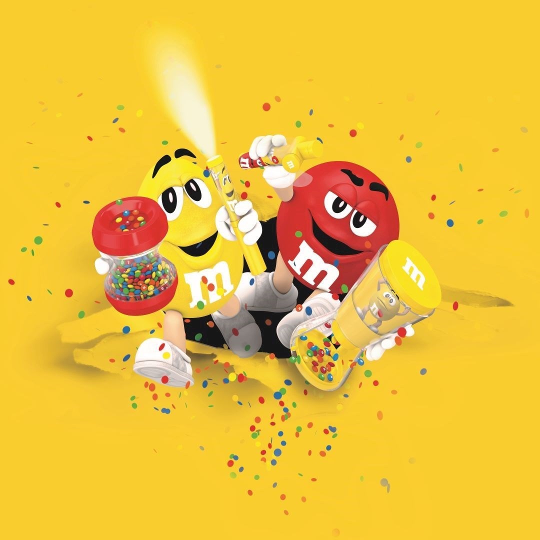 Crispy maxi pouch M&M's 340g in duty-free at bordershop